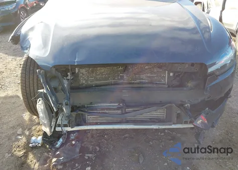 2021 Volvo Xc60 T5 Inscription z USA, uszkodzony, nr VIN YV4102DL2M1805127